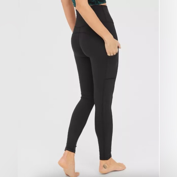 aerie Pants - Offline by Aerie The Hugger High Waisted Pocket Legging